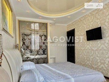 Продаж 1к квартири 60.4 кв. м на вул. Срібнокільська 12 • ID 34802772