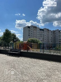 Продаж 2к квартири 72 кв. м на вул. Степана Бандери • ID 34799472