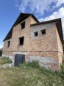 Продається земельна ділянка 25 соток із незавершеним будівництвом!