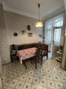 Продаж румунського люкса в р-ні вул. Кобилянської