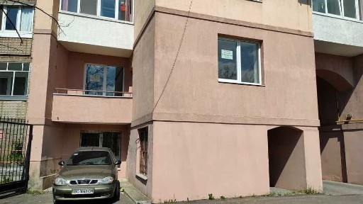 Продаж дворівневого приміщення - вул. Золота - 79,5 м²
