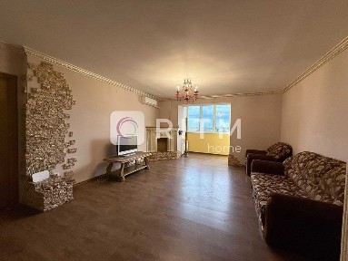 Продаж 3 кім. квартири 82.2 м2 за вул. Конякіна.