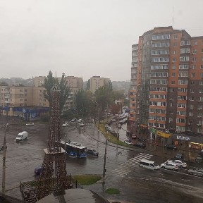 Видова 2 х кімнатна квартира в престижному районі