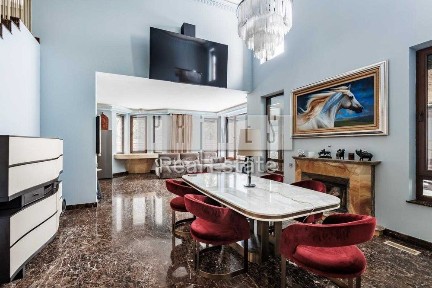Продаж будинку, басейн, генератор, ділянка 16 соток, КМ «Зелений Гай», Лісники