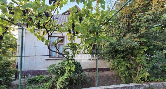 Продам будинок в Доброславі 6.4 с. землі