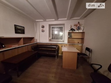 Продаж офісного приміщення 45 кв. м. на 1 поверсі на просп. Соборний, триповерхова будівля • ID 34812017
