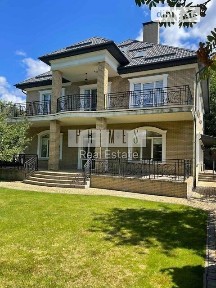 Продаж 3 поверхового будинку з верандою і ділянкою на 12 соток, 513 кв. м, 6 кімнат, на пров. Цимбалів Яр • ID 34808531
