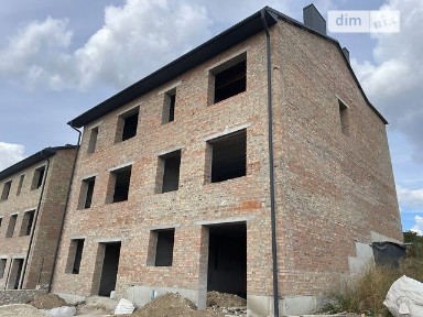 Продаж 3 поверхового дуплекса з ділянкою на 3.2 сотки, 150 кв. м, 4 кімнати, на вул. Сонячна • ID 34807950