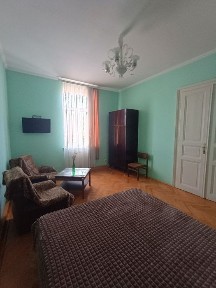 Оренда 2 к в центрі на Козачука
