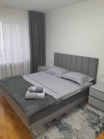 Посуточно, почасово, помесячно 2-х ком. ЦЕНТР. Две спальни. Пр. Центральный-3 -я Слободская.