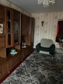 Продам хорошу двокімнатну квартиру з прекрасною локацією, біля Велмарта