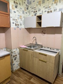 Половки гарний стан парковка у дворі