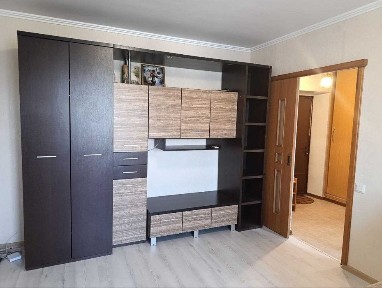 квартира 1-к Таирова, Клюшка