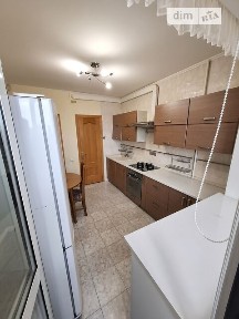 Довготривала оренда 3к квартири на вул. Генерала Алмазова 6, кв. 33 • ID 34813104