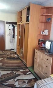 Продається простора кімната в гуртожитку. Район ТРЦ Київ.