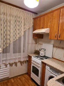 Продам 3 кімн. квартиру на Молодіжному. 3/5 пан. 40000