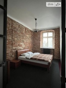 Довготривала оренда 2к квартири на пл. Ринок 19 • ID 34807571