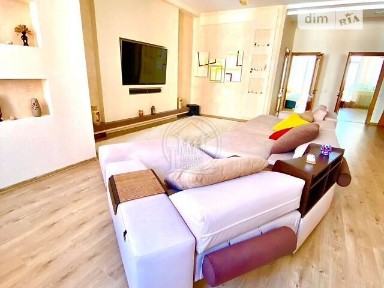 Довготривала оренда 1к квартири на вул. Базарна 5/3 • ID 34801061