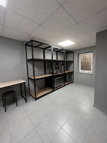 Оренда комерційного приміщення біля центру.