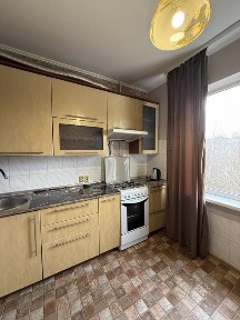 Продам однокімнатну квартиру на Захисників Маріуполя, 3