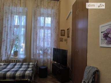 Продаж кімнати 70 кв. м на вул. Ніжинська 54 • ID 33769545