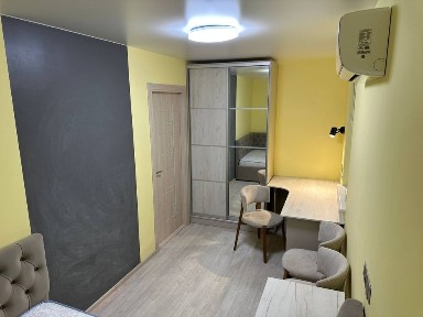 Затишна 4-кімнатна квартира (80 м²) з резервним живленням. Без комісії!