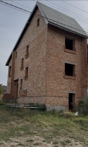 Продаж 3 поверхового будинку з ділянкою на 12 соток, 250 кв. м, 7 кімнат, на вул. Зелена • ID 34834105