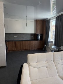 Продаж 3к, 2-х рівневої квартири в жк Кришталеві джерела.