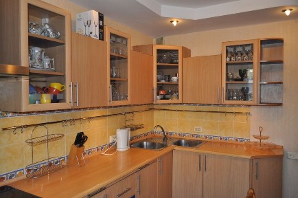 Продаж трикімнатної квартири, метро, ремонт, вул. Левка Лукʼянененка 29