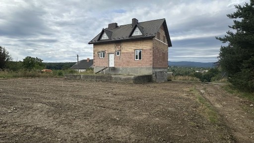 Будинок (незавершене будівництво)