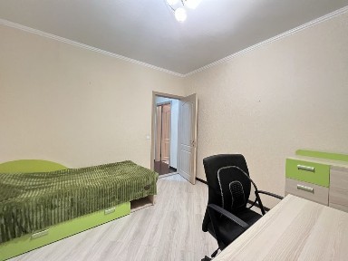 Продам 2 кімнатну квартиру з ремонтом на Павлівці метро Наукова 12 хвилин