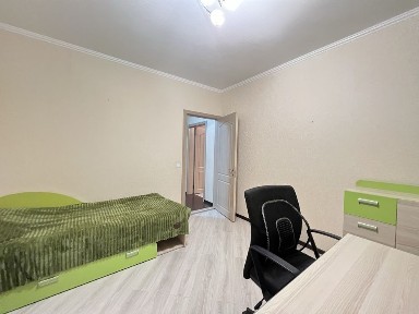 Продам 2 кімнатну квартиру з ремонтом на Павлівці метро Наукова 12 хвилин