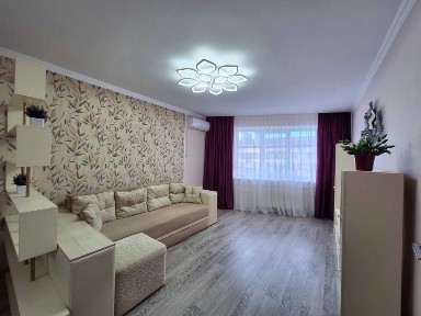 Продаж 1к квартира, є/р, і/о Центр- р-н вул Володимира Великого