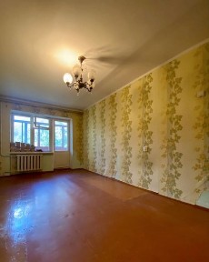 Продаж квартири з окремими кімнатами