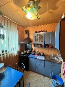 Продаж 1-кімнатної квартири в цегляному будинку по вул. Революції Гідності (Супруна)