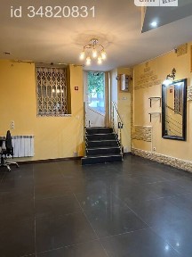 Продаж офісного приміщення 55 кв. м. на 1 поверсі на вул. Шептицького Андрея Митрополита 18, чотириповерхова будівля • ID 34820831