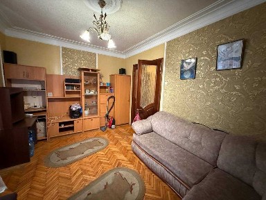 Пропонуємо в оренду 3-кімнатну квартиру по просп. Шевченка, біля 18 школи