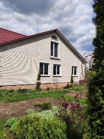 Продаж будинку (від власника ) в м Шостка, Сумська обл. (вул. Моргунана ) ділянці 10 соток з окремою банею