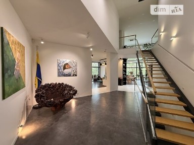Продаж 2 поверхового будинку 380 кв. м, 8 кімнат, на вул. Корольова 35 • ID 34820818