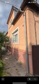 Напівособняк хороша локація центр частина міста