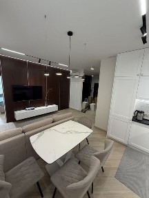 Продажа квартиры с ремонтом в ЖК «Троицкий» (новострой, центр)