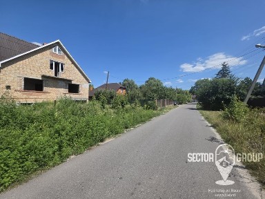 272 кв. м. в центрі на Челюскінців