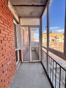 3 кімнатна квартира сира р-н Канада продаж