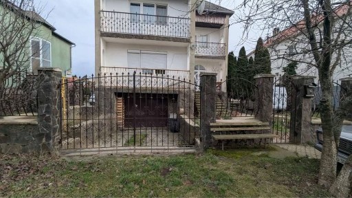 Продаж будинку у Минаї
