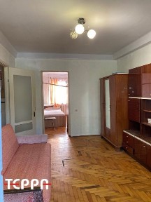 Продаж 2-кімнатної квартири у цегляному будинку
