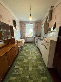 Продам квартиру в центрі міста