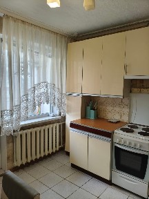 Оренда 3-кімнатної квартири 68 м², Патріарха Мстислава Скрипника вул., 9