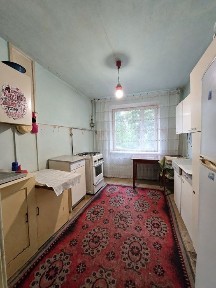 4 кімнатна квартира на 2 поверсі, цегла, Т. Бригади, Чернігів