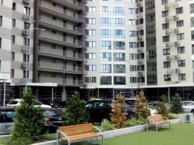 Вокзал Патріарха Мстислава Скрипника, 40 Сдам Міні - двушку