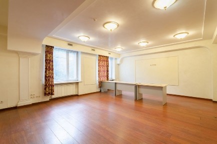 Оренда блоку ОЗТ 234м². Біля метро Звіринецька. 1ий поверх. Є інтернет